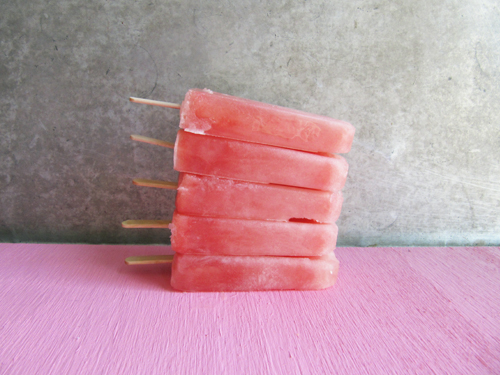Watermelon Lemonade Ice Pops // take a megabite